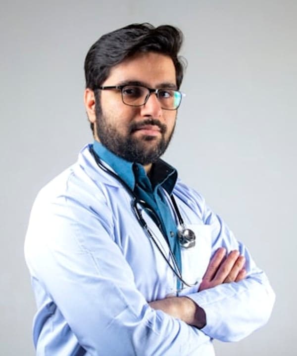 Dr. Ritu Kapoor